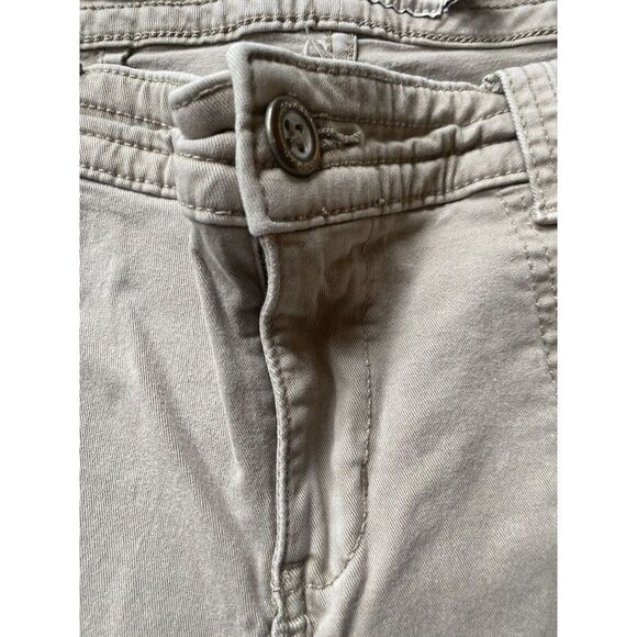 Torrid 22 KhakiDenim Shorts Womens 22 Cotton Blend Casual Hiking - Picture 3 of 10